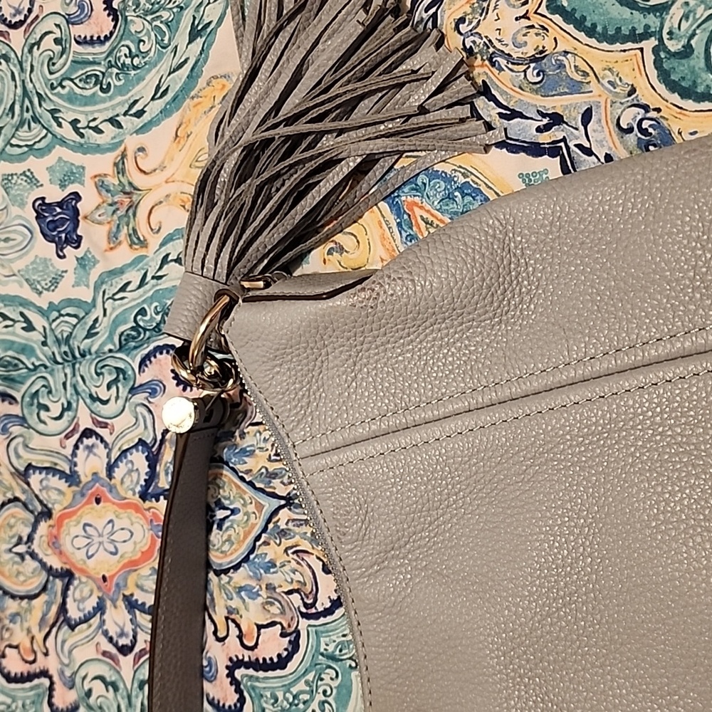 Michael Kors Frances Pebbled Leather Shoulder bag - Picture 7 of 12